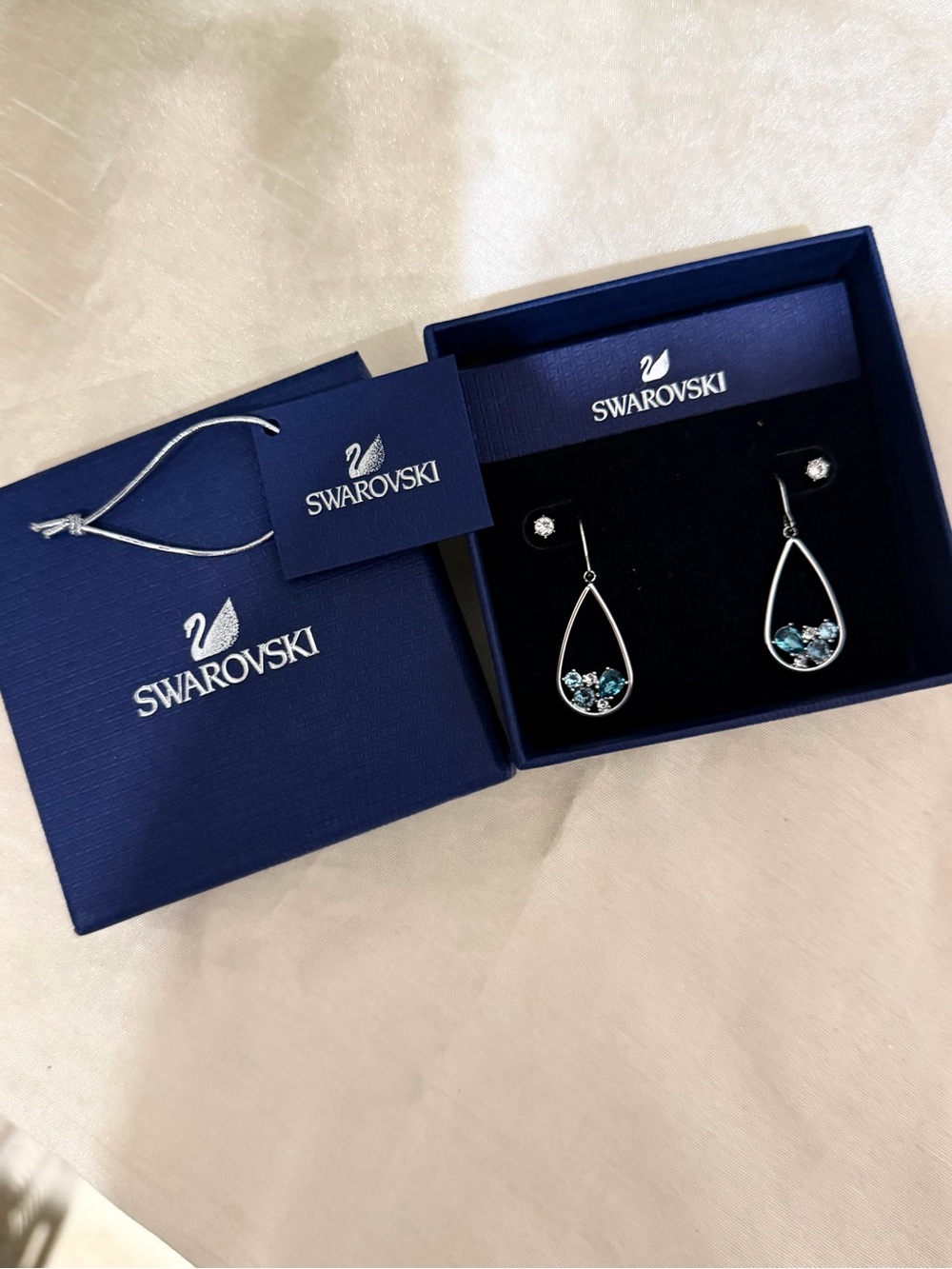 Swarovski Earings set  new inbox